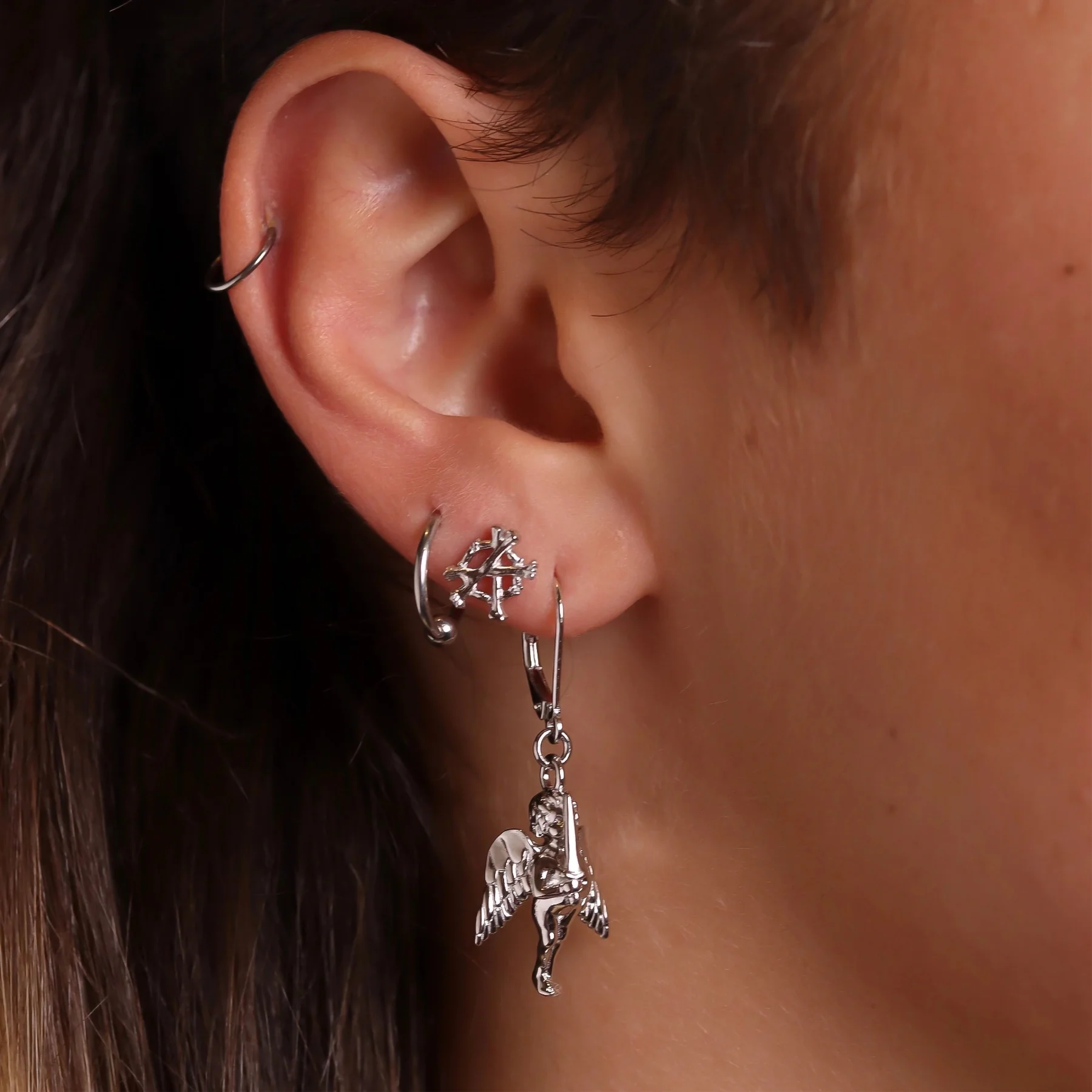 ANARCHY BONE EARRING - Image 4