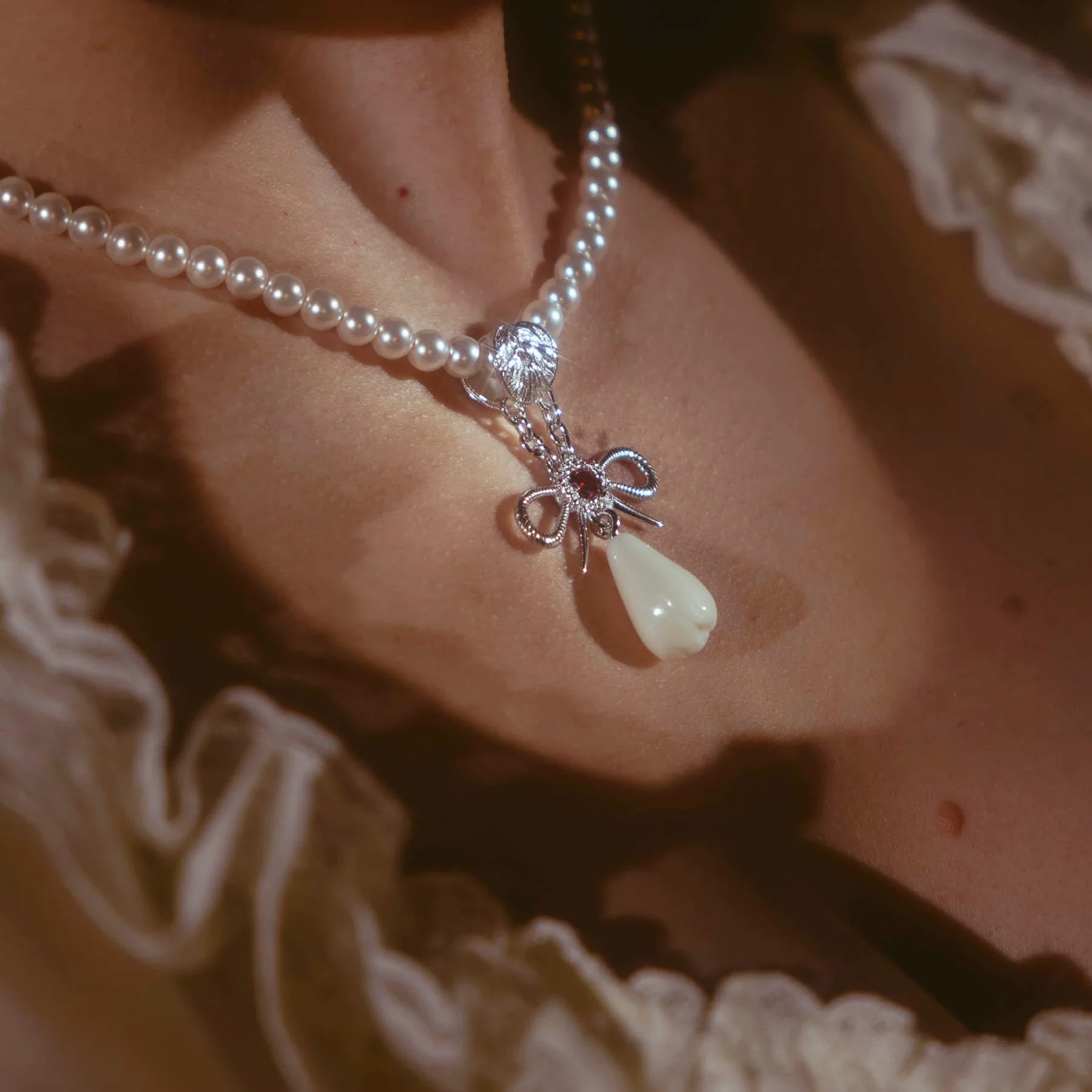 CHAIN OF REPUTATION - Image 5