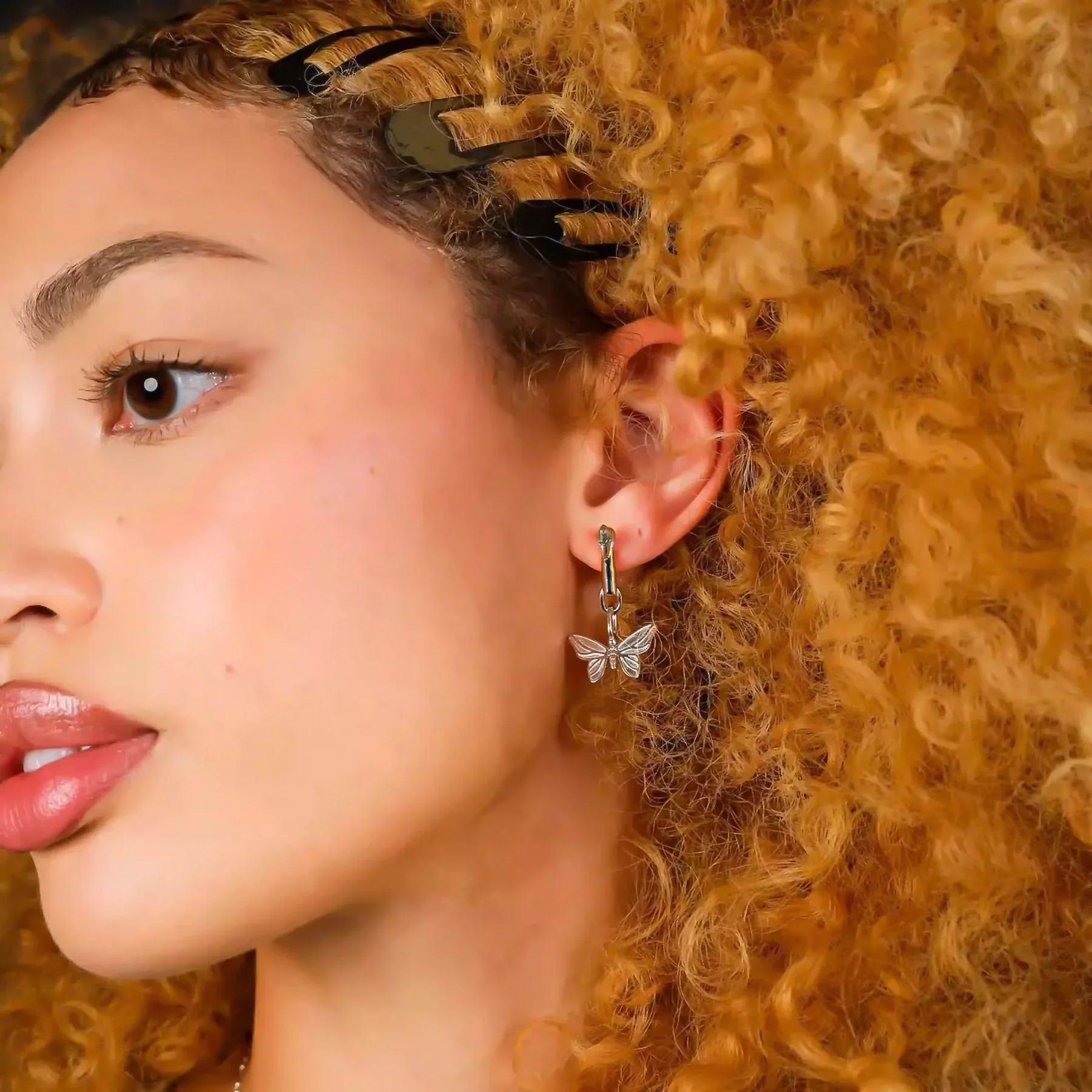 BUTTERFLY EARRING (DANGLE) - Image 5